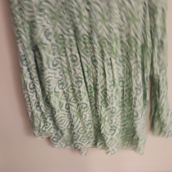 Nanette Lepore Vibrant Green Patterned Blouse - Picture 5 of 7